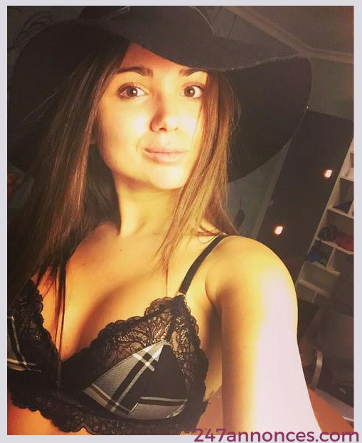 escort-Female, 21 years old from Paris, France